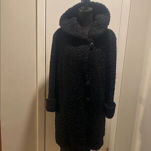 Elegant Black Teddy Jacket with Cozy Hood